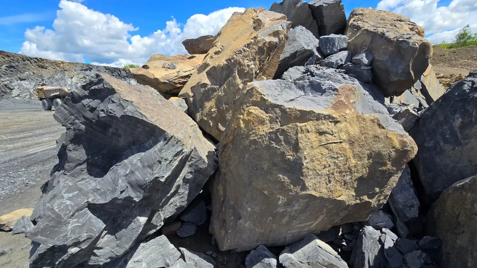 Armor Rock L Boulders – 2-3 Ton photo 2