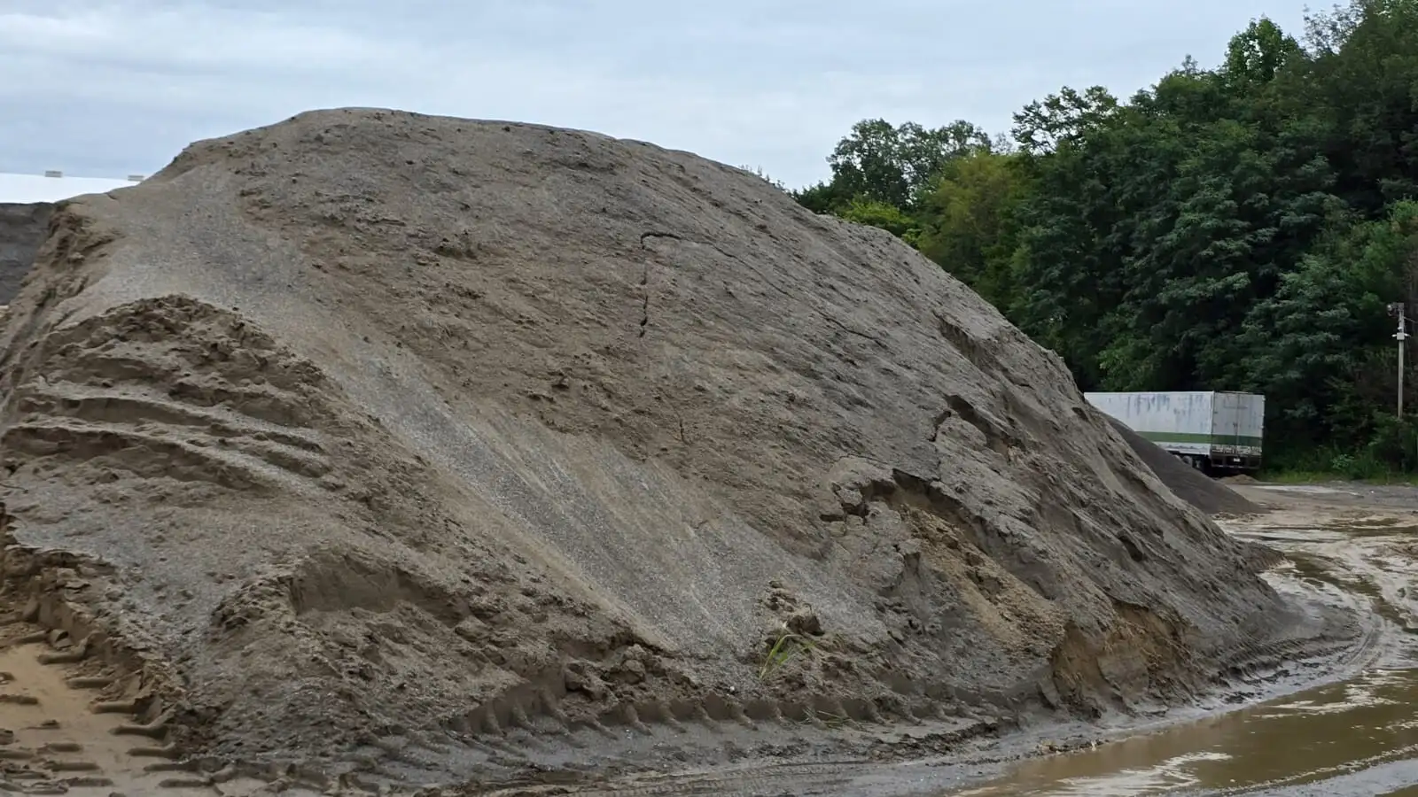 Brown Utility Sand photo 4