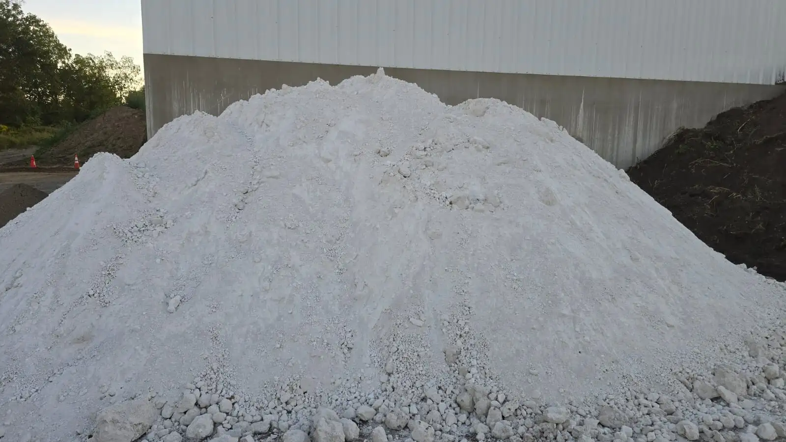 Bulk Dolomitic Agricultural Lime photo 6