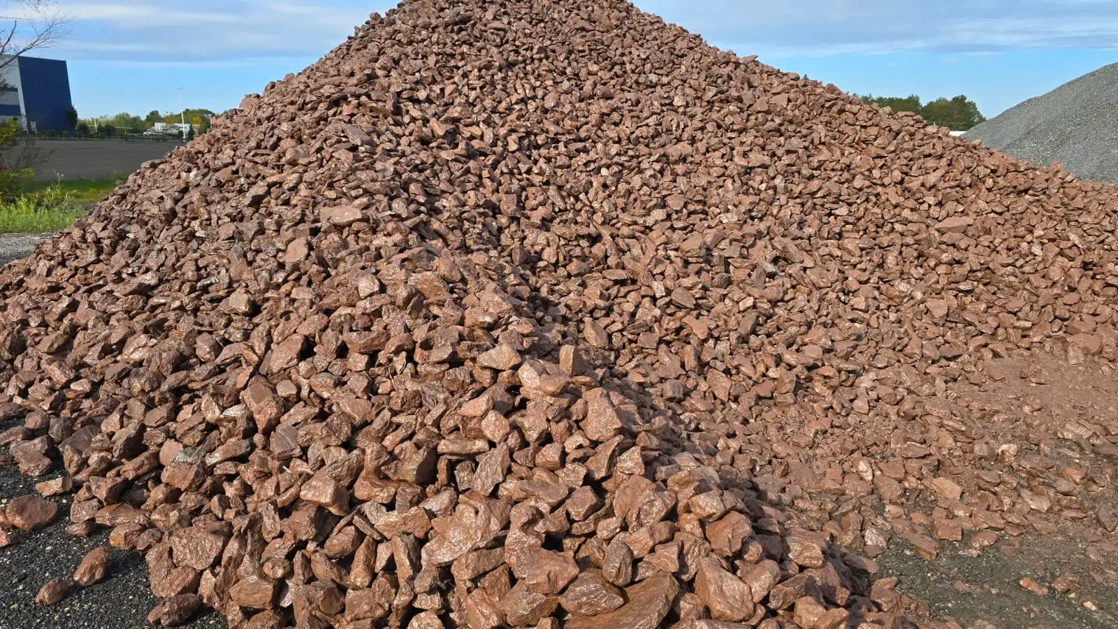 Adobe Red Crushed 2-4″ Cobble photo 3