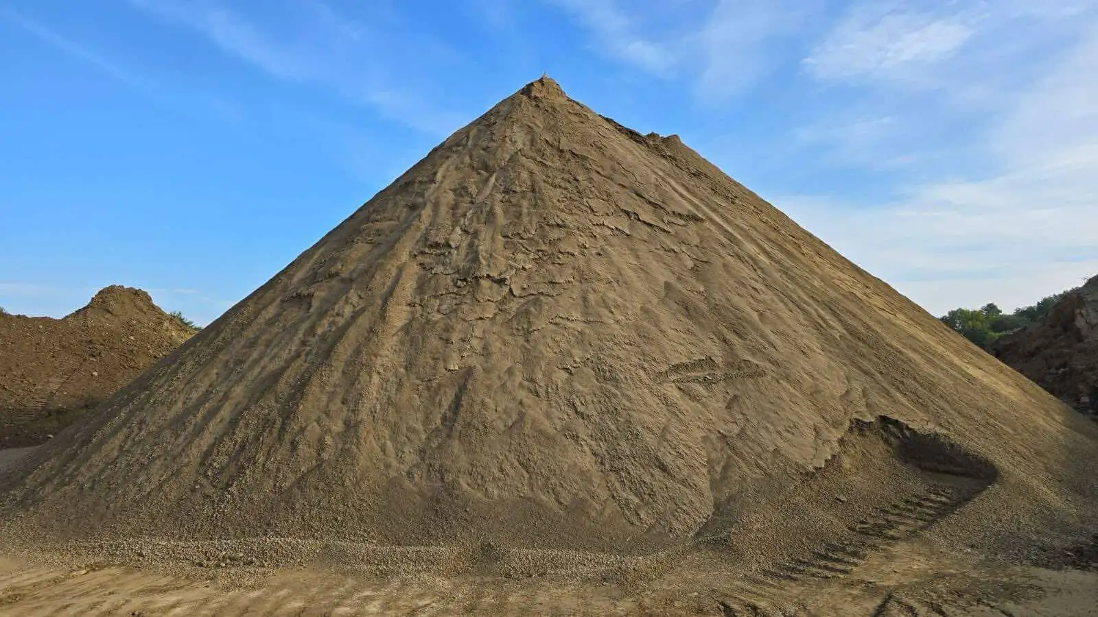 Screened Sandy Loam Sand photo 2